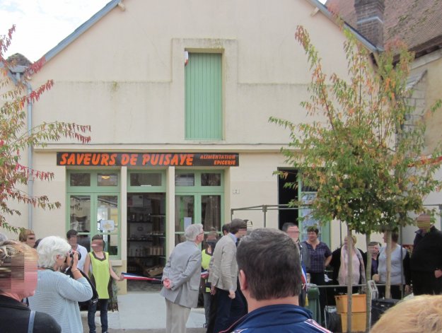 Depuis septembre 2014, l'ESAT gère également une épicerie à Saint Privé.